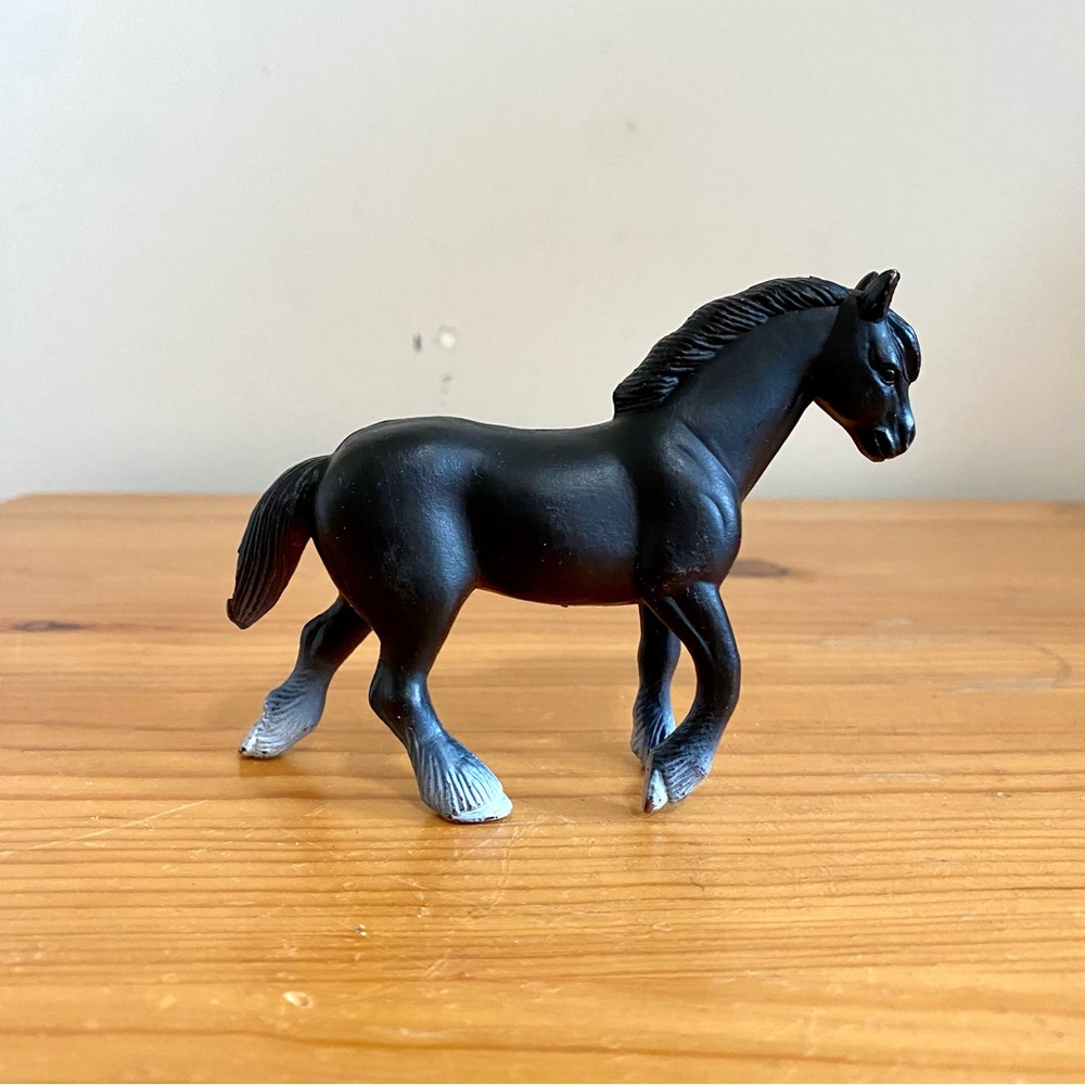 Vintage 80s Funrise International Shire Horse Black Model Horse 3"